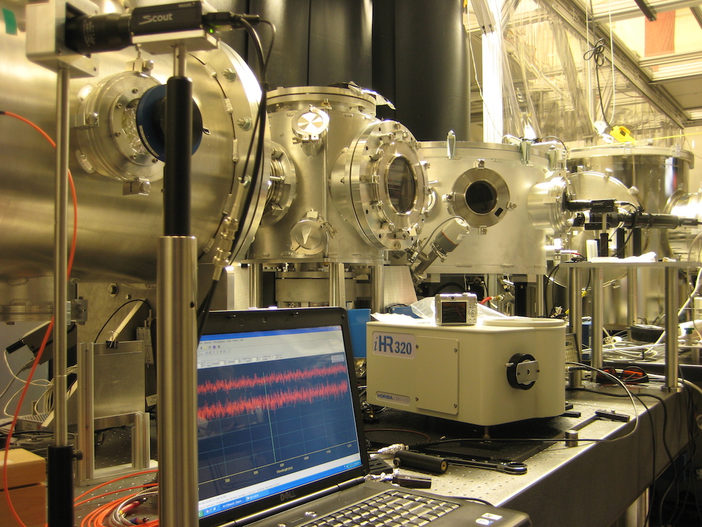 Physicists Develop Tabletop Particle Accelerator